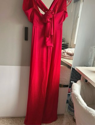 Mono elegante rojo