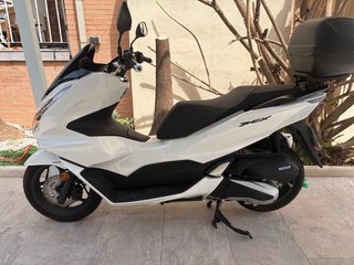 Honda PCX 125 Blanca