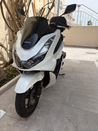 Honda PCX 125 Blanca