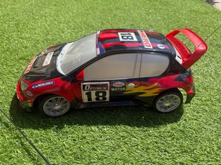 Coche teledirigido a batería