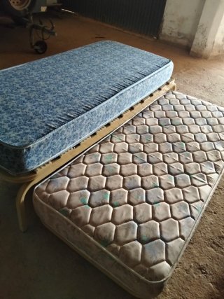 Cama nido metálica con somier de madera y colchone