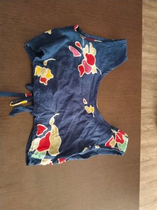 Conjunto azul con estampado floral