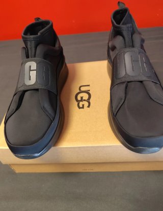 Botín Sneaker UGG Negro
