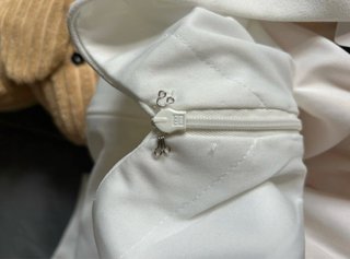 Vestido Rosa Clará Blanco con Plumas