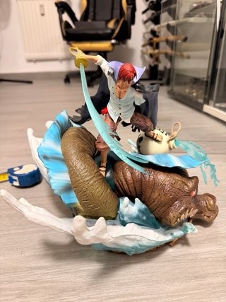 Figura Shanks One Piece