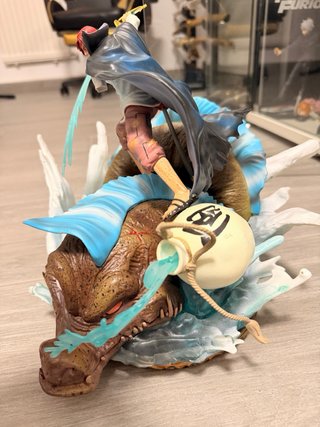 Figura Shanks One Piece