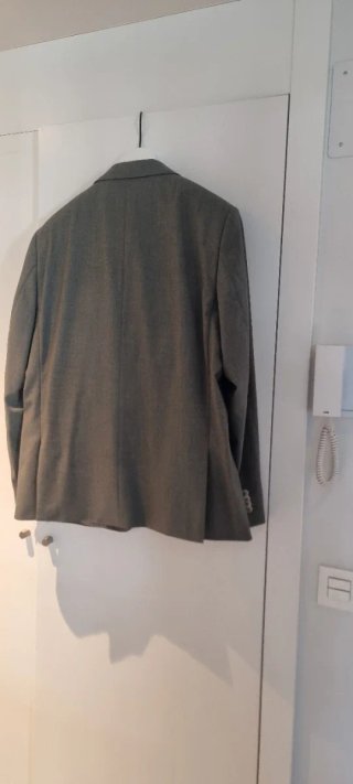Traje de caballero verde esta nuevo a estrenar