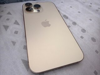 iPhone 14 Pro Max Dorado