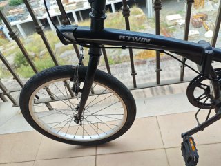 Bici plegable Btwin negra