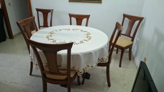 Silla de comedor de madera y tela