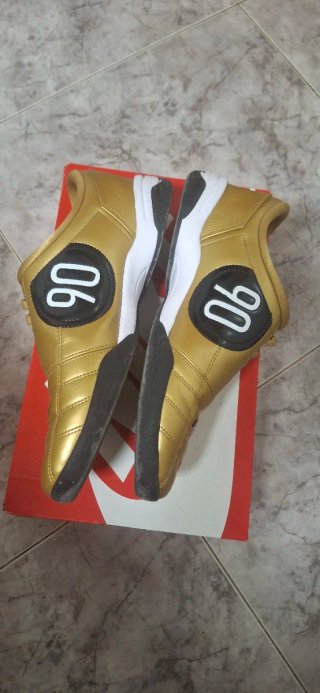 Zapatillas Nike Tiempo 90 Oro