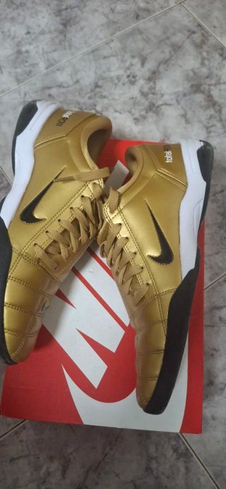 Zapatillas Nike Tiempo 90 Oro