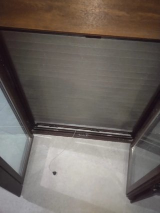 Ventana Climalit con persiana y mosquitera