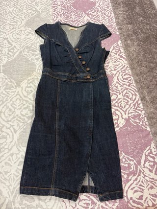 Vestidos varios marca Zara, Fórmula Joven, etc