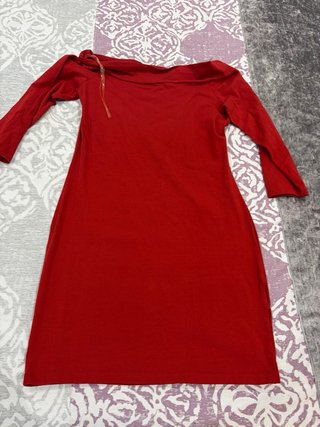 Vestidos varios marca Zara, Fórmula Joven, etc
