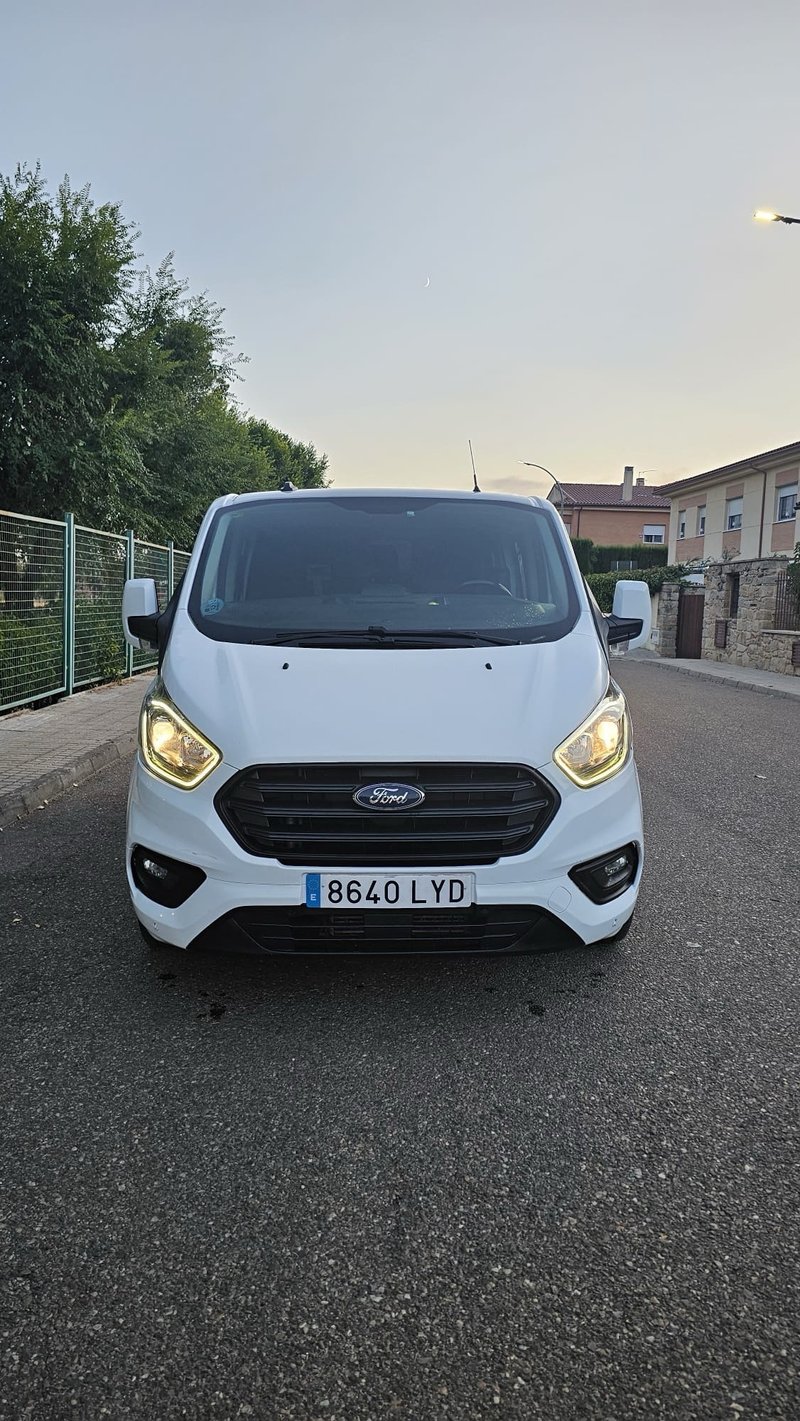 Ford Transit Custom 2022 - foto 1