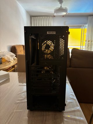 Caja PC Sharkoon Negra TG5