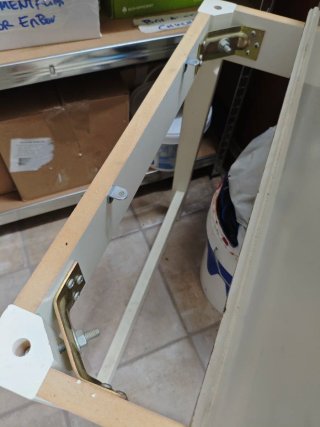 Escritorio de madera blanco