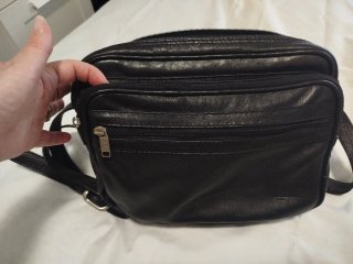Bolso piel negro varios bolsillos