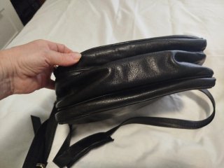 Bolso piel negro varios bolsillos