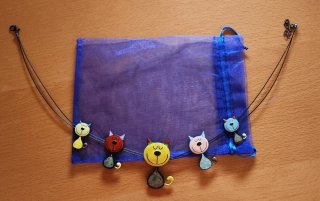 Collar de gatos multicolor