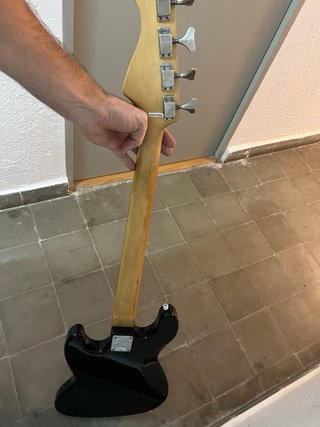 Bajo Eléctrico Saehan Tradition Negro