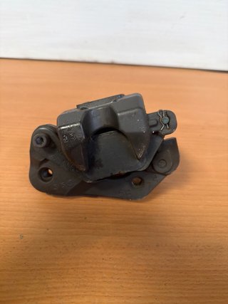Pinza Freno Trasero Yamaha Tricity 300 23