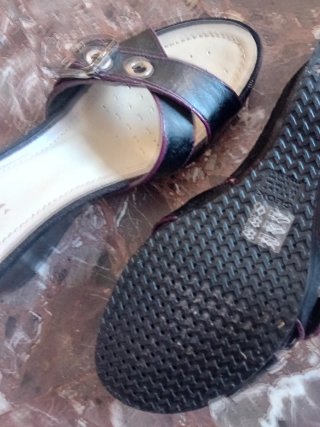 Sandalias Geox Negras y Moradas Talla 40
