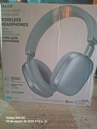 Cascos inalámbricos azules y blancos