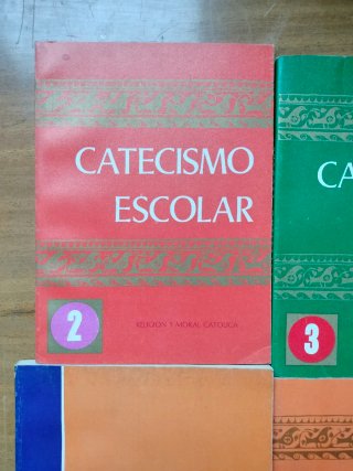Lote de 4 libros de catecismo escolar