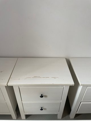 Mesita de noche blanca IKEA dispongo de 3