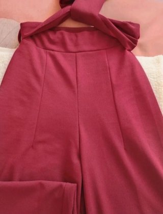 Pantalón ancho burdeos mujer