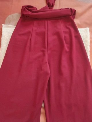 Pantalón ancho burdeos mujer
