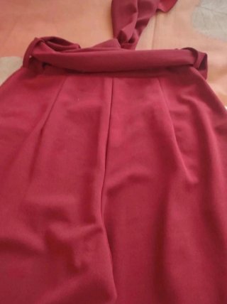 Pantalón ancho burdeos mujer