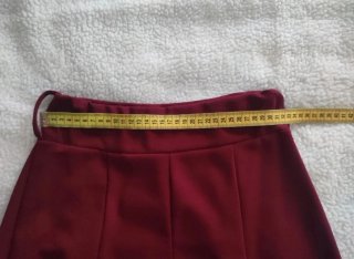 Pantalón ancho burdeos mujer