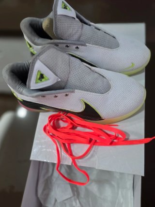 Nike LeBron XXII Zapatillas Baloncesto talla 43