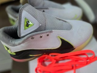 Nike LeBron XXII Zapatillas Baloncesto talla 43