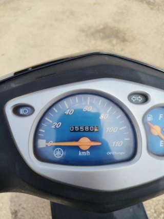 Yamaha Cygnus 125cc Scooter Plata