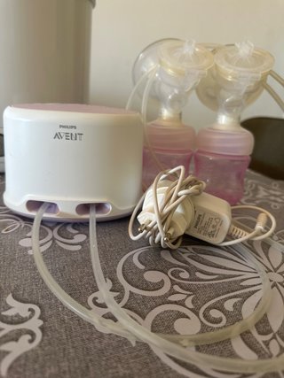 Sacaleches Philips Avent y Esterilizador