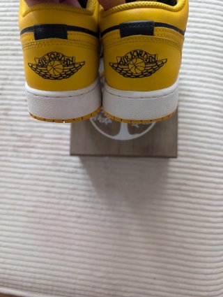 Nike Air Jordan 1 Low Amarillo Negro como nuevas