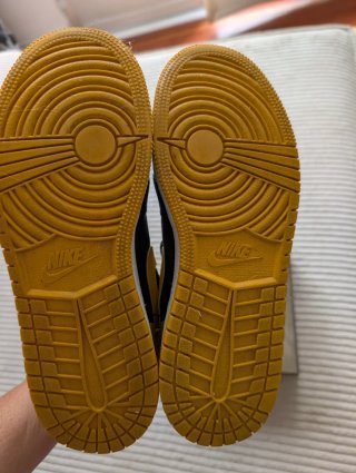 Nike Air Jordan 1 Low Amarillo Negro como nuevas