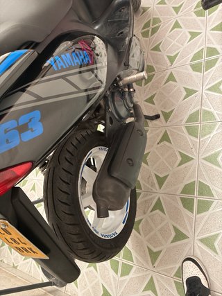 Yamaha Jog RR Negra y Azul
