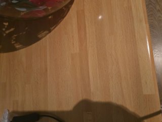 Mueble de madera marrón