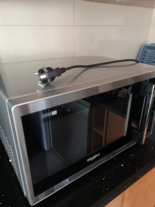 Microondas Whirlpool casi nuevo