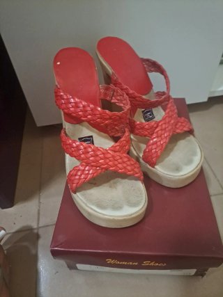 Zapatos de tacón rojos vintage de piel