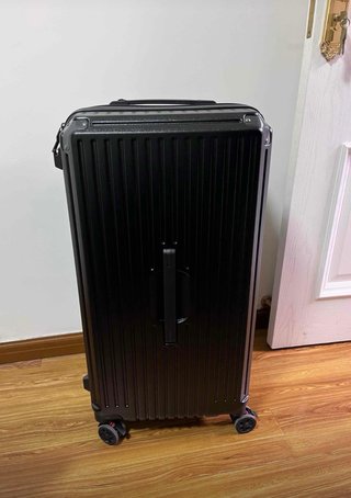 Maleta de viaje negra