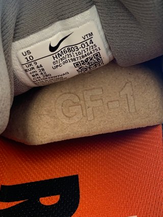 Nike Vomero 18 "Cool Grey Safety Orange" (T. 44EU)
