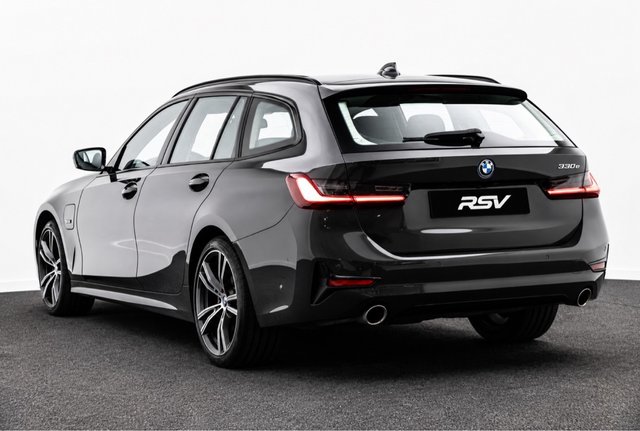 BMW 330e 2022
