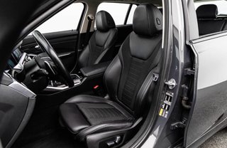 BMW 330e 2022
