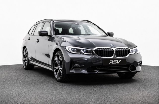 BMW 330e 2022
